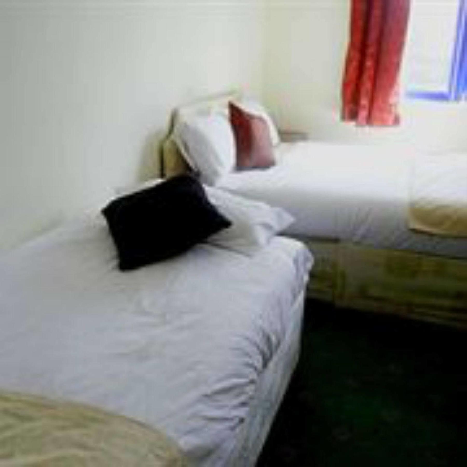 Pacific Inn London Heathrow Southall Exterior photo