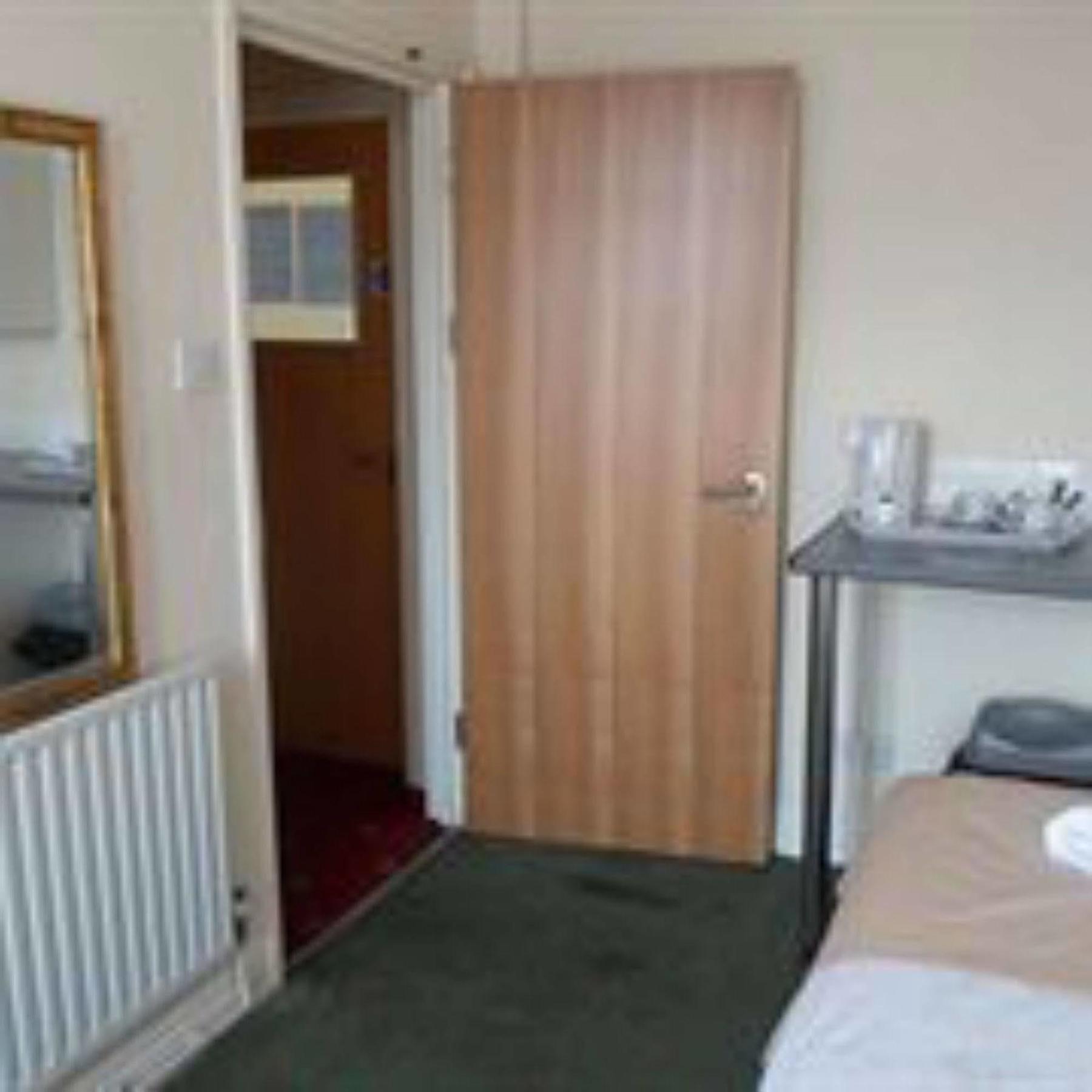 Pacific Inn London Heathrow Southall Exterior photo