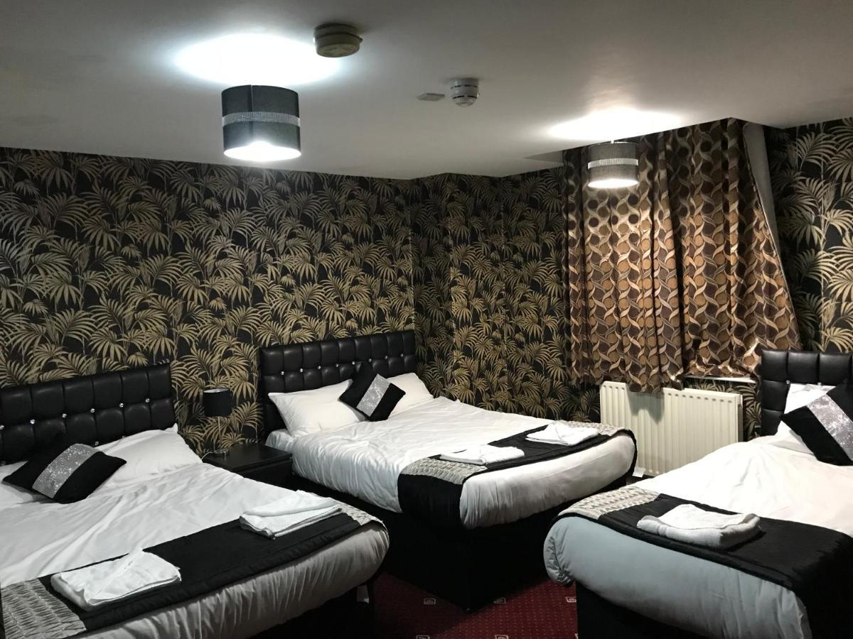 Pacific Inn London Heathrow Southall Room photo