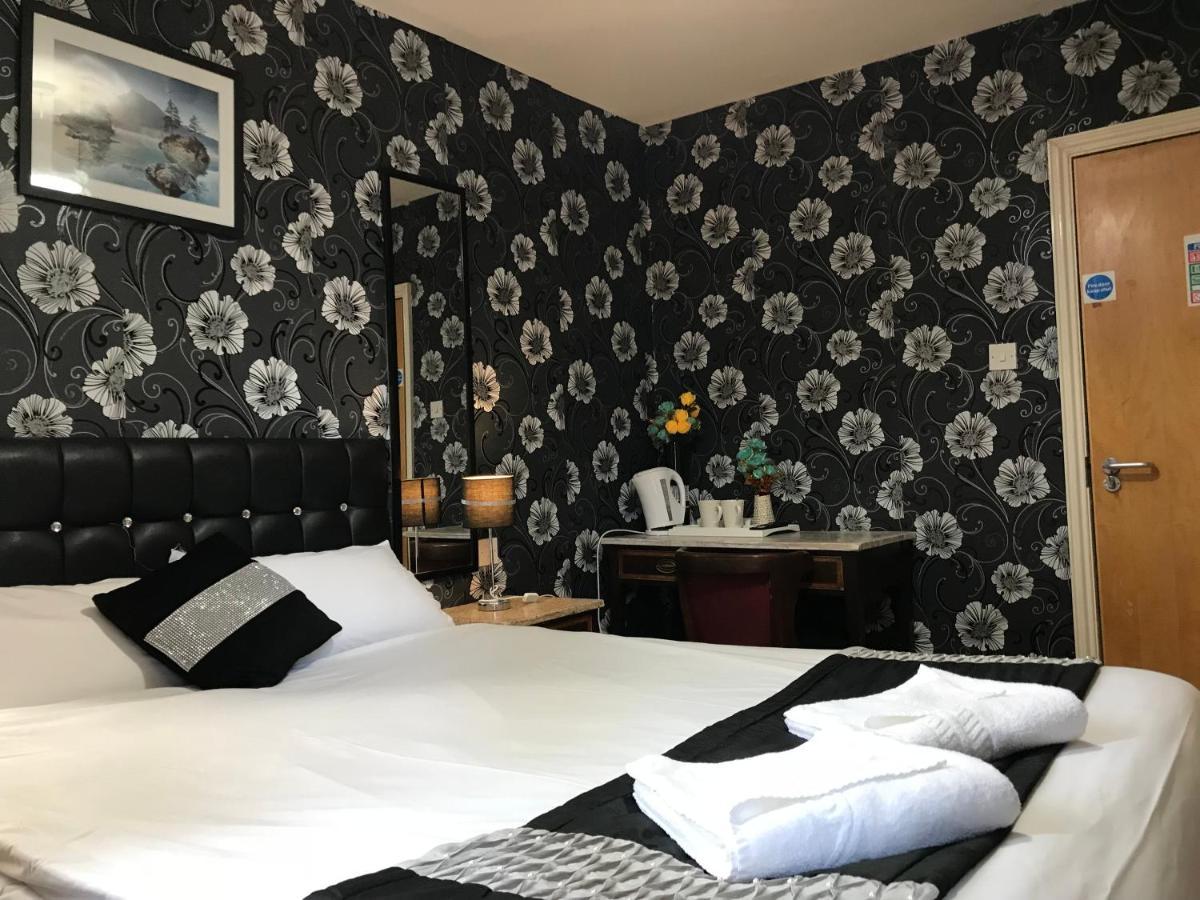 Pacific Inn London Heathrow Southall Room photo