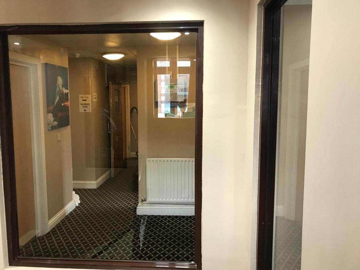 Pacific Inn London Heathrow Southall Room photo