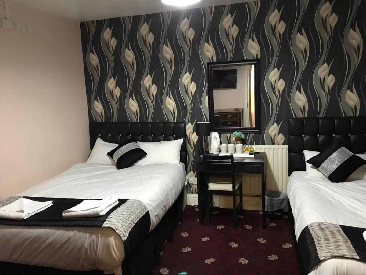 Pacific Inn London Heathrow Southall Room photo